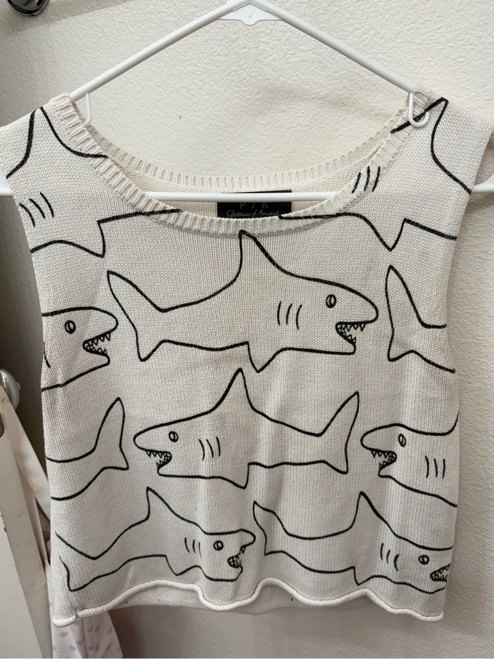 White Shark Print Knit Tank Top🦈